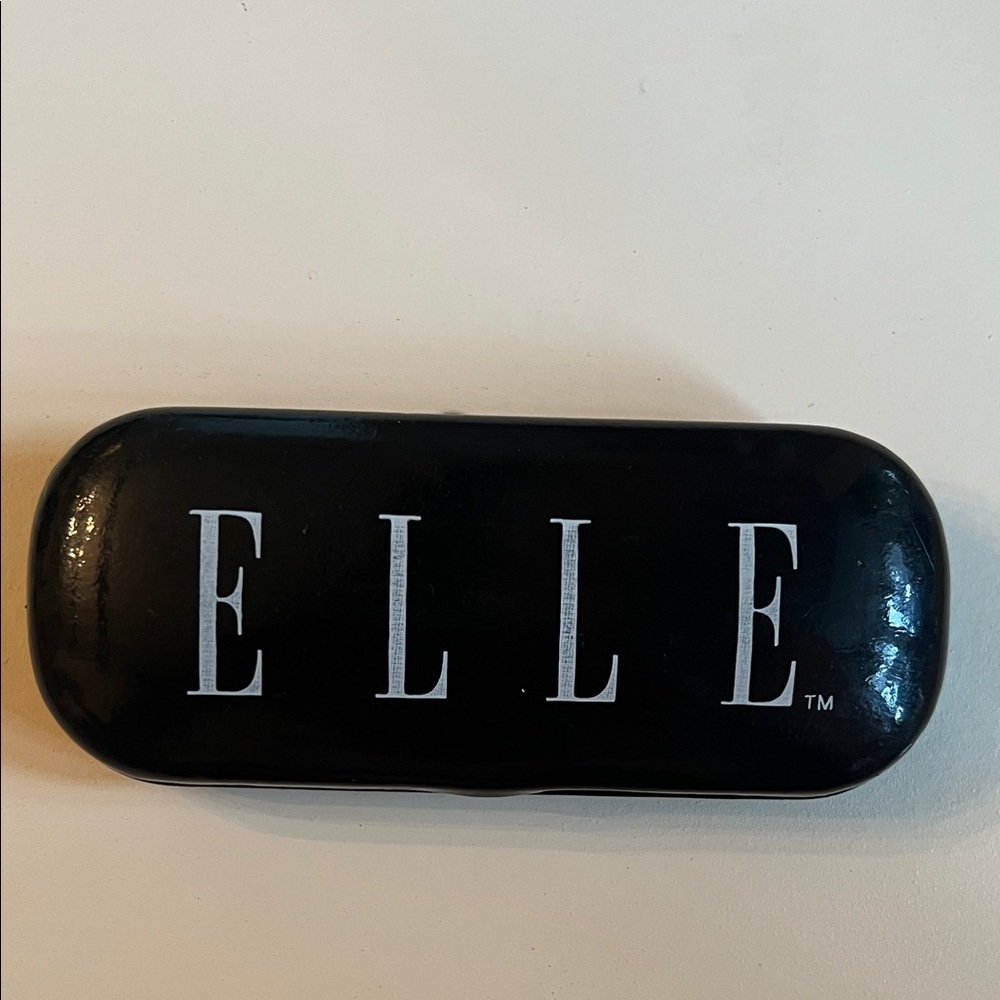 Vintage Elle Glossy Black Eyeglass case with glasses